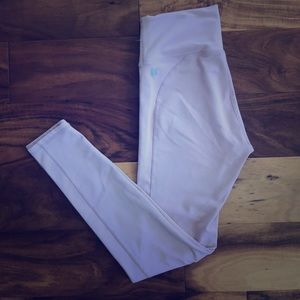 Grey fabletics crops